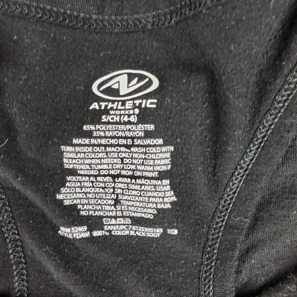 COPY - Bundle of 4 athletic tops size Small - Picture 3 of 6